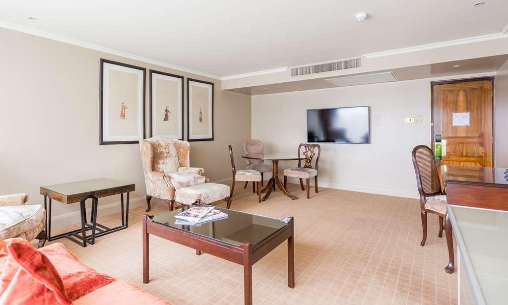 Radisson Blu Hotel, London Heathrow Hillingdon