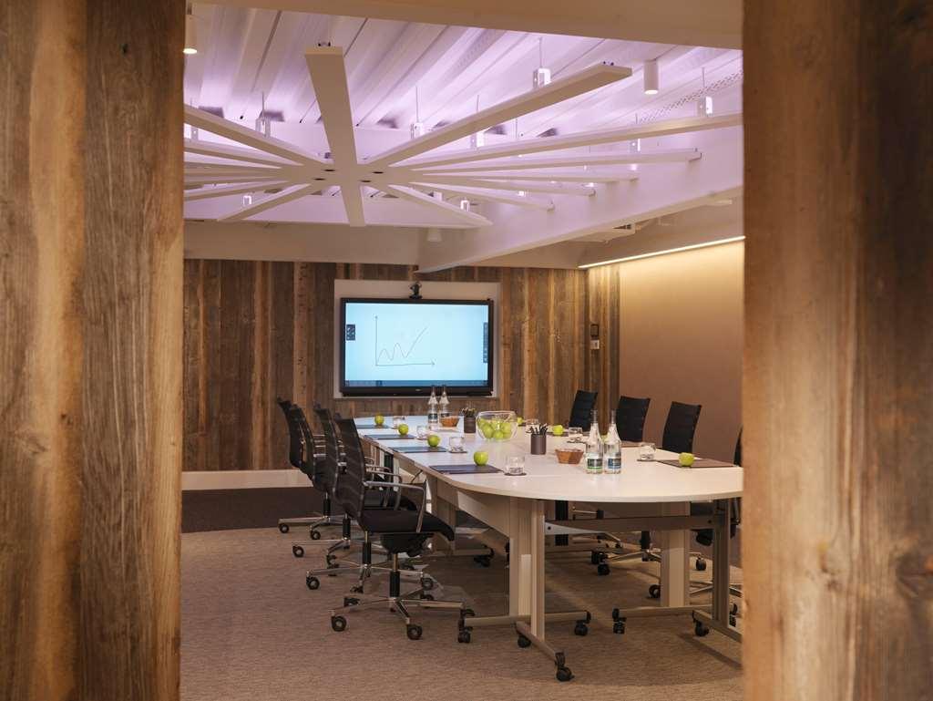 Radisson Blu Hotel, London Heathrow Hotel