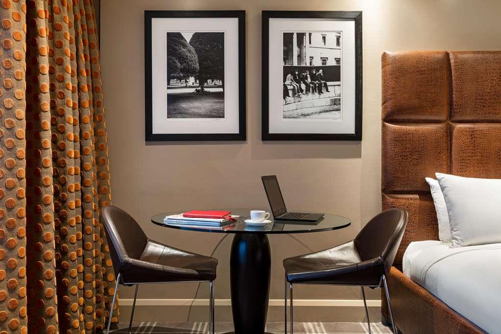 Radisson Blu Hotel, London Heathrow Hotel