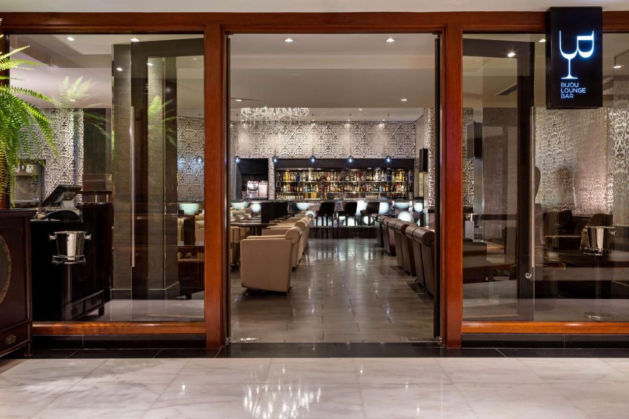 Radisson Blu Hotel, London Heathrow 4*