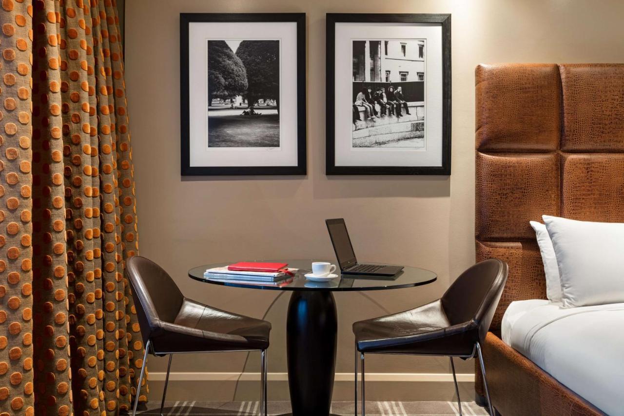 Radisson Blu Hotel, London Heathrow Hotel 4*